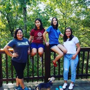 Meet your Posher, Adelita